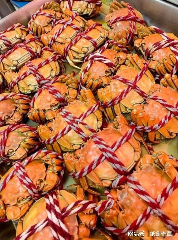 蟹再婚老伴全煮了还叫来了儿孙6口人pg模拟器女儿给我寄了24只大闸(图5)